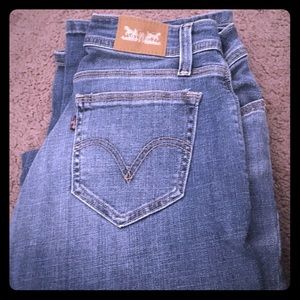 Women's Levi 529